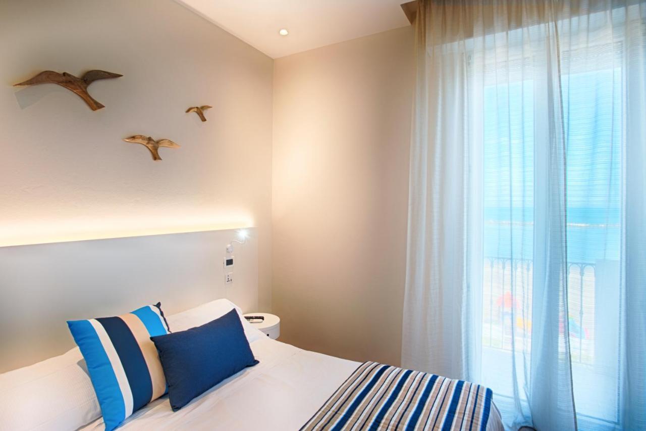 Hotel Agostini Bellaria-Igea Marina Buitenkant foto