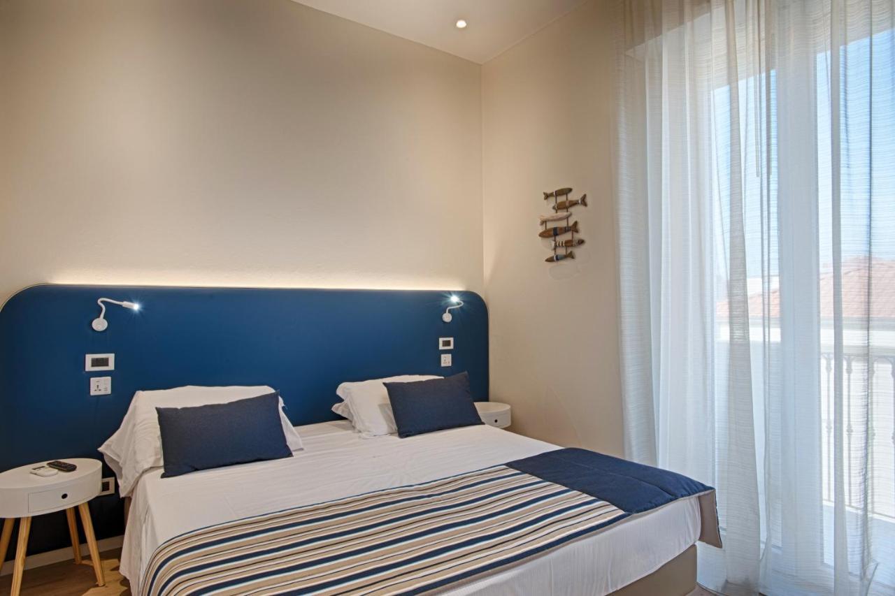 Hotel Agostini Bellaria-Igea Marina Buitenkant foto